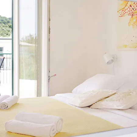 House Suncani Dvori בית נופש