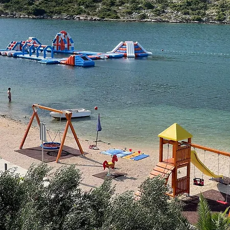 House Suncani Dvori Hébergement de vacances Rogoznica (Sibenik-Knin)
