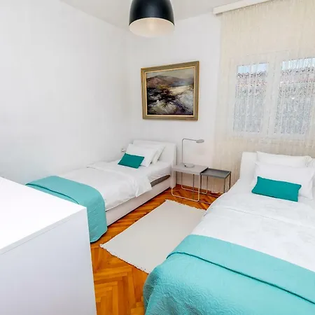 House Suncani Dvori *