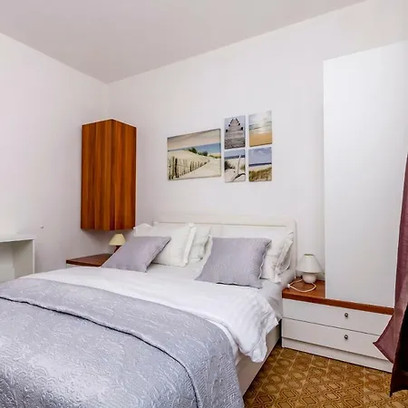 House Suncani Dvori *