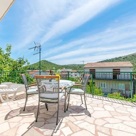 House Suncani Dvori Ferienhaus Rogoznica (Sibenik-Knin)