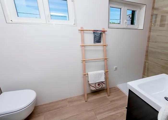 House Suncani Dvori * Rogoznica (Sibenik-Knin)